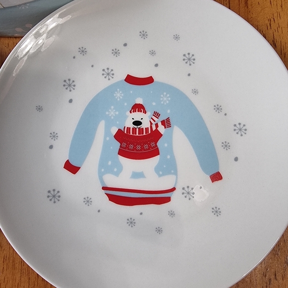 Set Of 4 Christmas Ugly Sweater Plates 8" - Picture 4 of 6